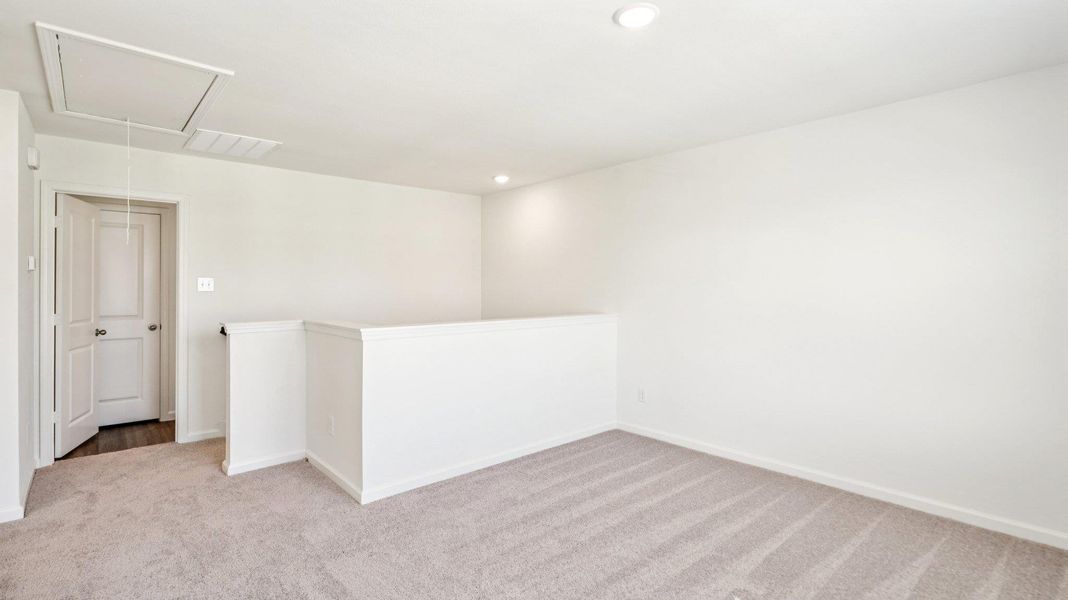 Spacious, unfurnished interior of a new home in Castlewood South, Taylor (Image 8).