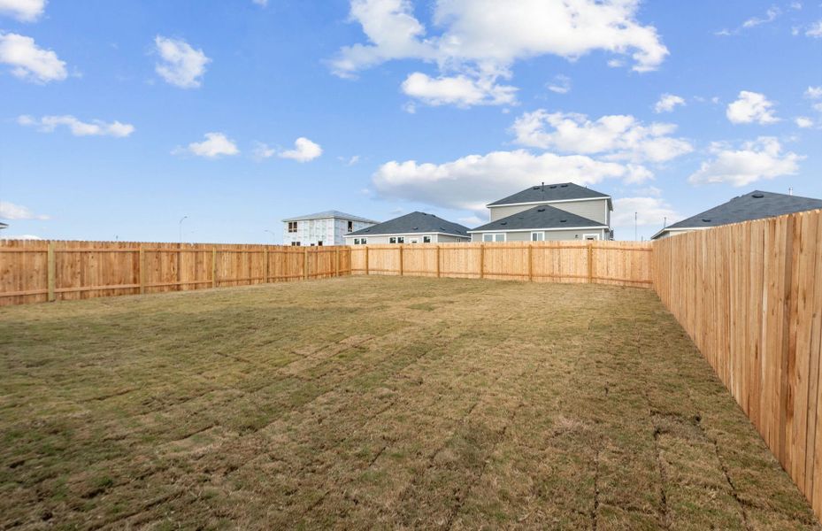 Exterior details and patio area of a home in Alto, San Marcos (Image 3).