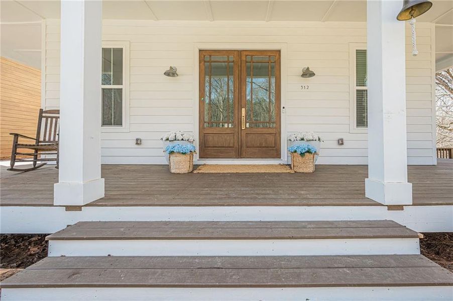 Exterior details and patio area of a home in , Waleska (Image 3).