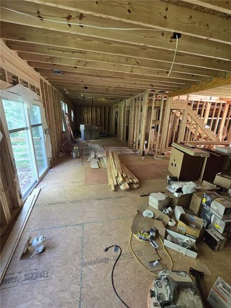 Spacious, unfurnished interior of a new home in , Atlanta (Image 5).