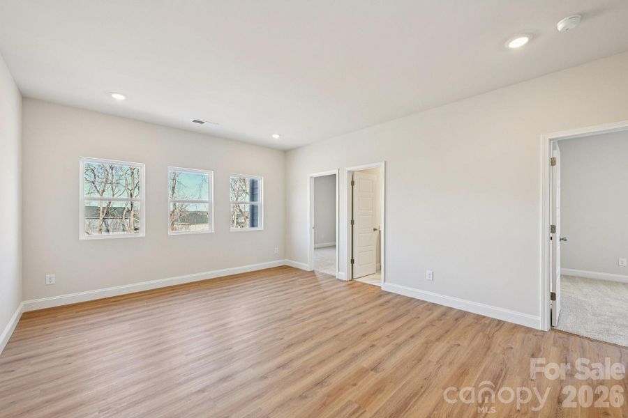 Spacious, unfurnished interior of a new home in , Cramerton (Image 20).