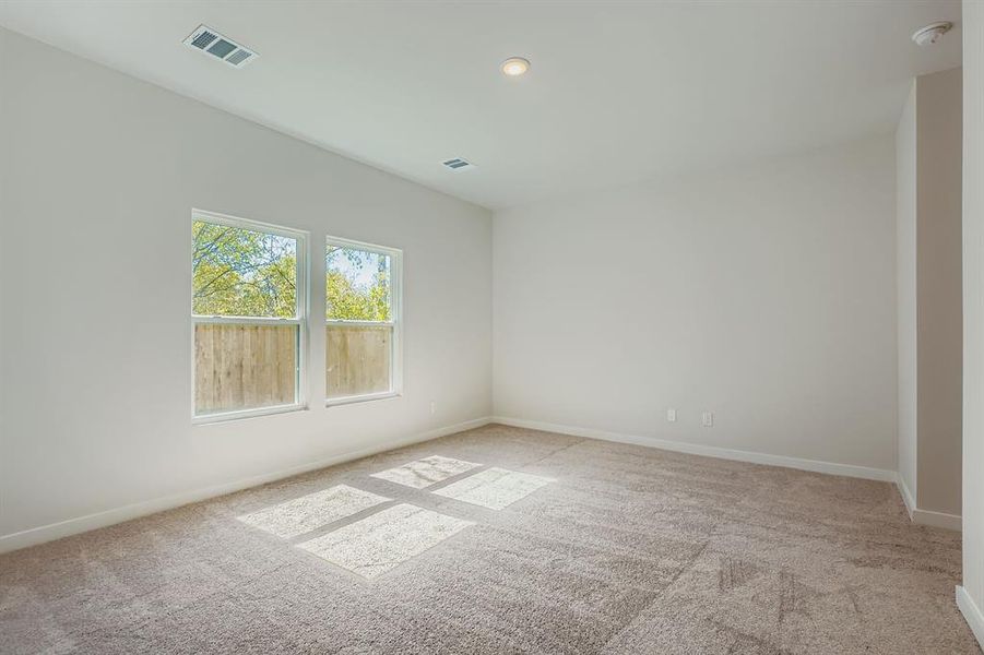 Spacious, unfurnished interior of a new home in Sperling Farms, Ferris (Image 9).