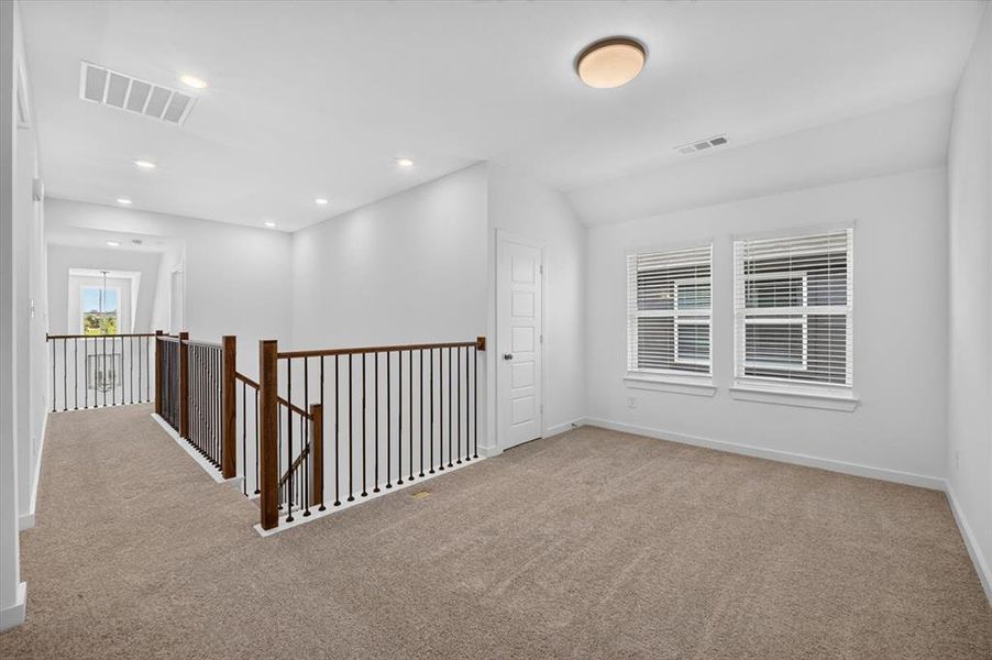 Spacious, unfurnished interior of a new home in Sandbrock Ranch, Aubrey (Image 15). Spacious, unfurnished interior of a new home in Sandbrock Ranch, Aubrey (Image 15).