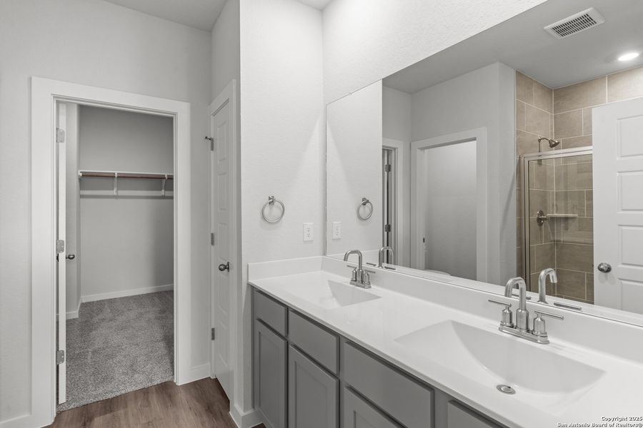 Furnished interior view inside a new home in Highland Ridge, New Braunfels (Image 9). Furnished interior view inside a new home in Highland Ridge, New Braunfels (Image 9).