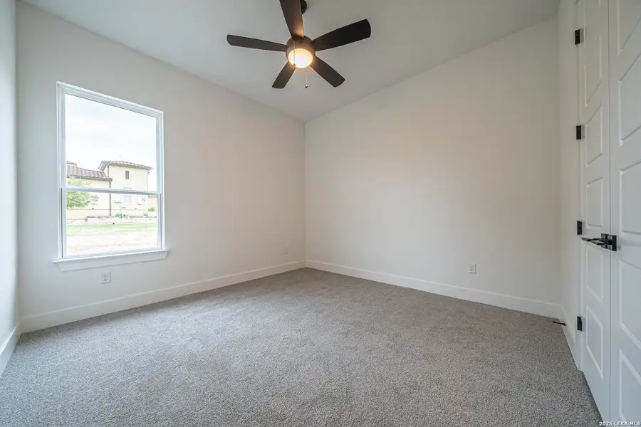 Spacious, unfurnished interior of a new home in , Kerrville (Image 18).