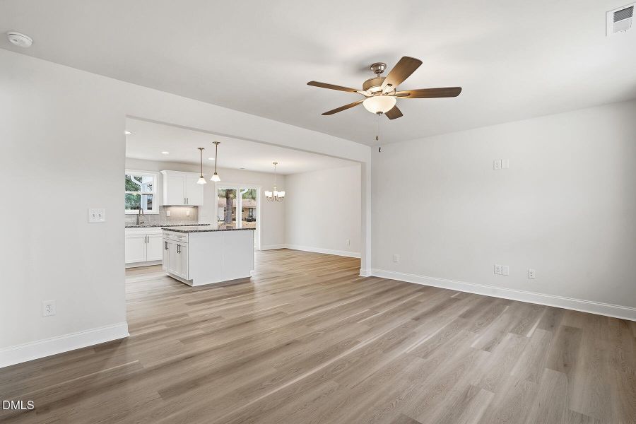 222 Rae Rd-4 222 Rae Rd-4