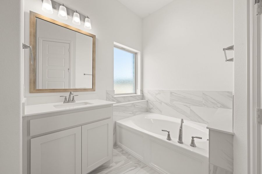 Furnished interior view inside a new home in Oak Ridge Park, Corinth (Image 12).