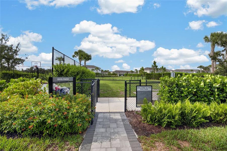 Community amenities in , Nokomis (Image 56).