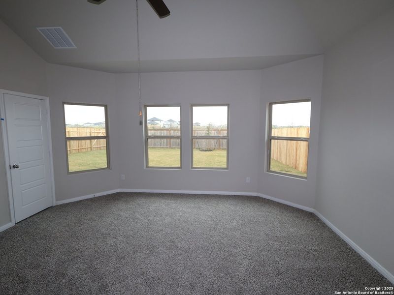 Spacious, unfurnished interior of a new home in Agave, San Antonio (Image 19).