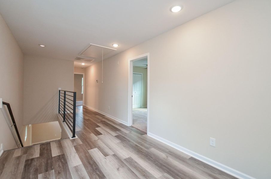 ¿Necesitas oficina o estudio? Este espacio flexible se adapta a ti (oficina, gym, juegos). ¿Necesitas oficina o estudio? Este espacio flexible se adapta a ti (oficina, gym, juegos).