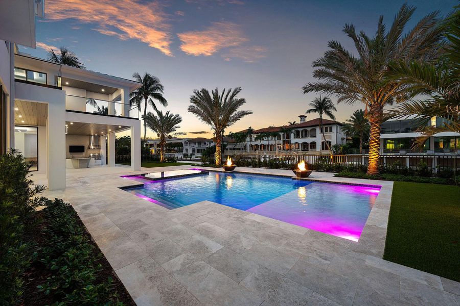 Exterior details and patio area of a home in , Boca Raton (Image 39).