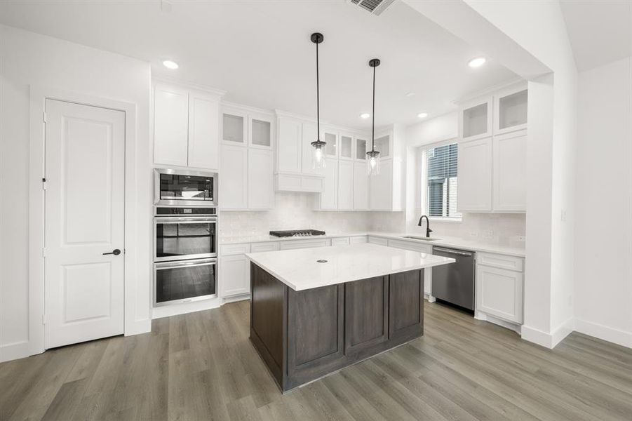 2102 Pelican- Kitchen-1