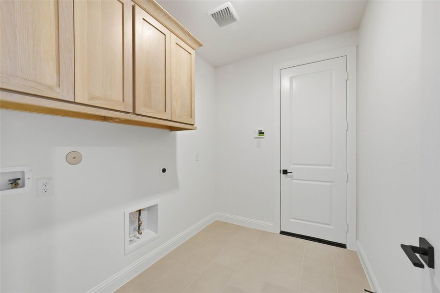 Spacious, unfurnished interior of a new home in Sienna 40', Missouri City (Image 14). Spacious, unfurnished interior of a new home in Sienna 40', Missouri City (Image 14).