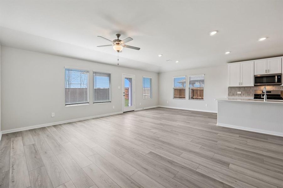 Spacious, unfurnished interior of a new home in Trails of Lavon - Signature Series, Lavon (Image 23). Spacious, unfurnished interior of a new home in Trails of Lavon - Signature Series, Lavon (Image 23).