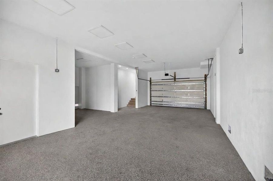 Spacious, unfurnished interior of a new home in , Treasure Island (Image 55).