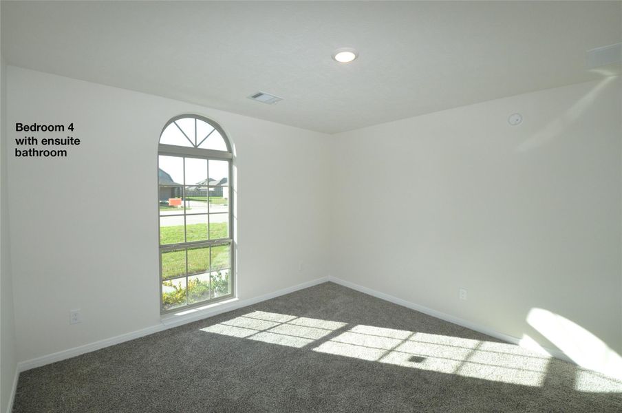 Spacious, unfurnished interior of a new home in Pedregal, League City (Image 37).