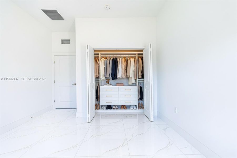 Image 18 of a home in .