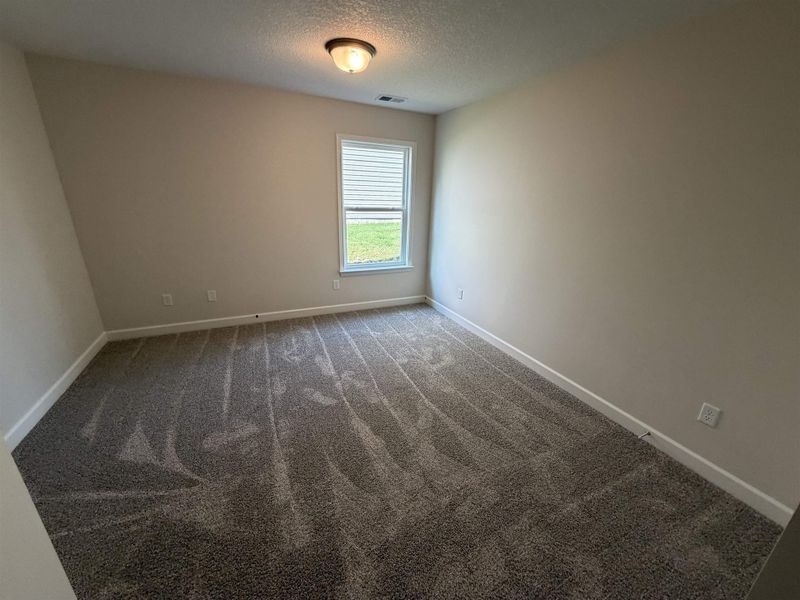 Spacious, unfurnished interior of a new home in Cleveland Meadows, Spartanburg (Image 8).