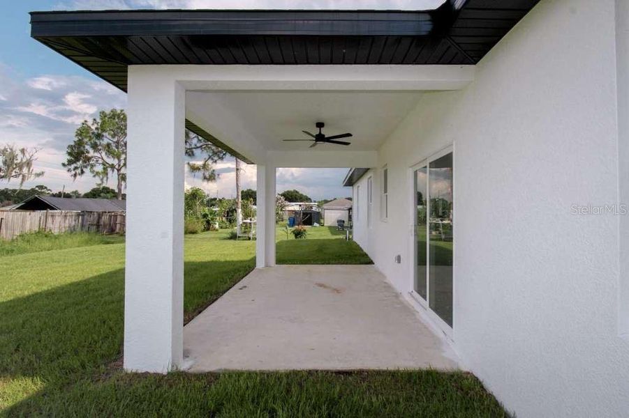 Exterior details and patio area of a home in , Sebring (Image 4).