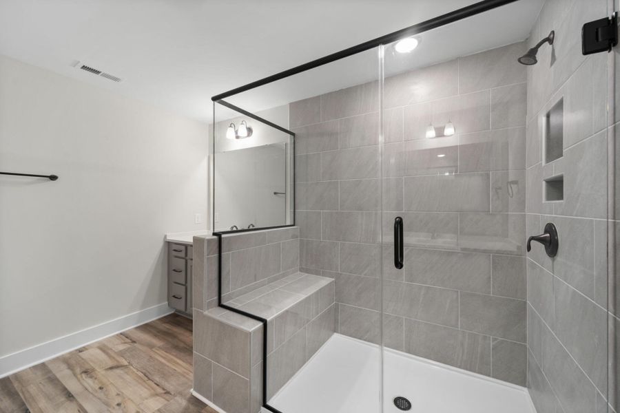 Image 32 of a home in Harbor Crossing.