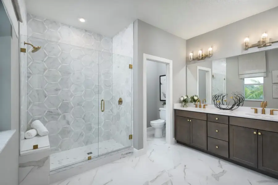 SCP Shasta Owners Bath-RHP