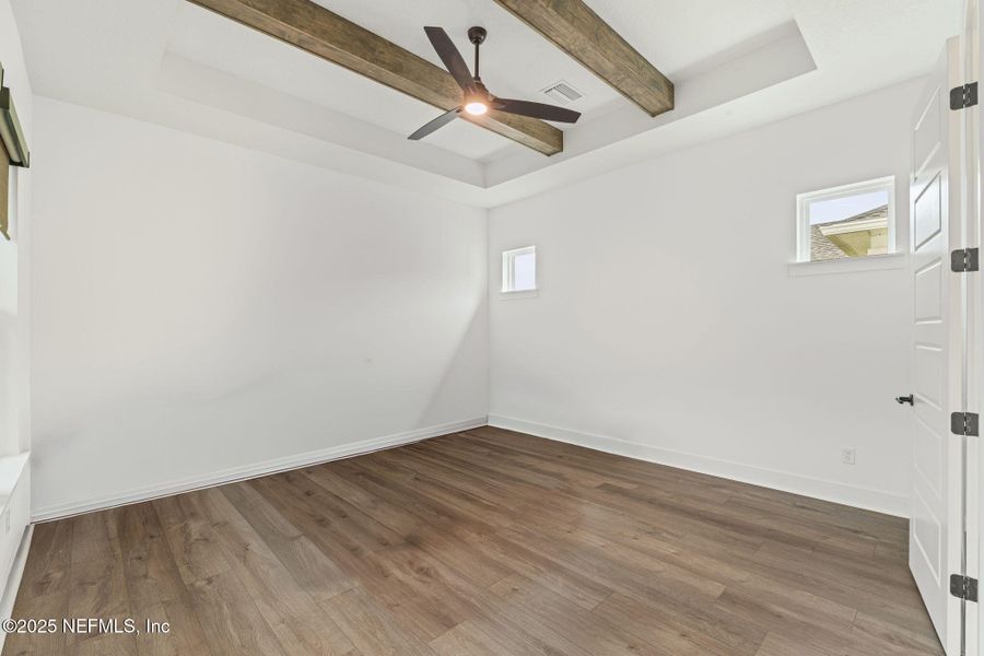 Spacious, unfurnished interior of a new home in Seven Pines 50' Rear Entry, Jacksonville (Image 68).