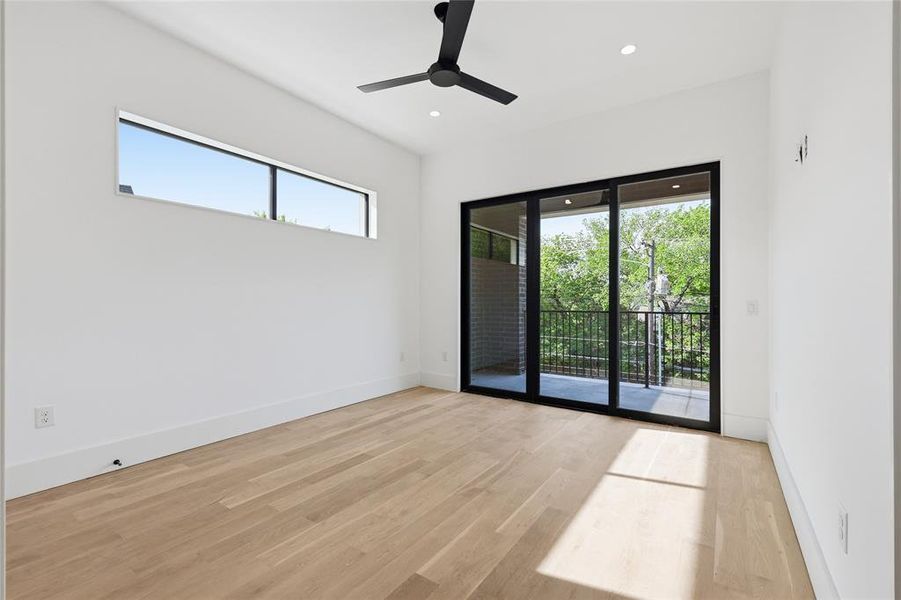 Spacious, unfurnished interior of a new home in , Dallas (Image 25).