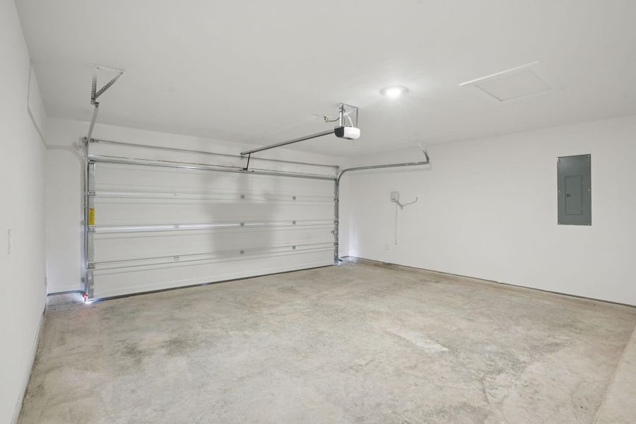 Spacious, unfurnished interior of a new home in Pine Lake Cove - Traditional Series, Montgomery (Image 19).