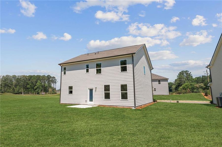 Exterior details and patio area of a home in Oakhill Estates, Adairsville (Image 4).