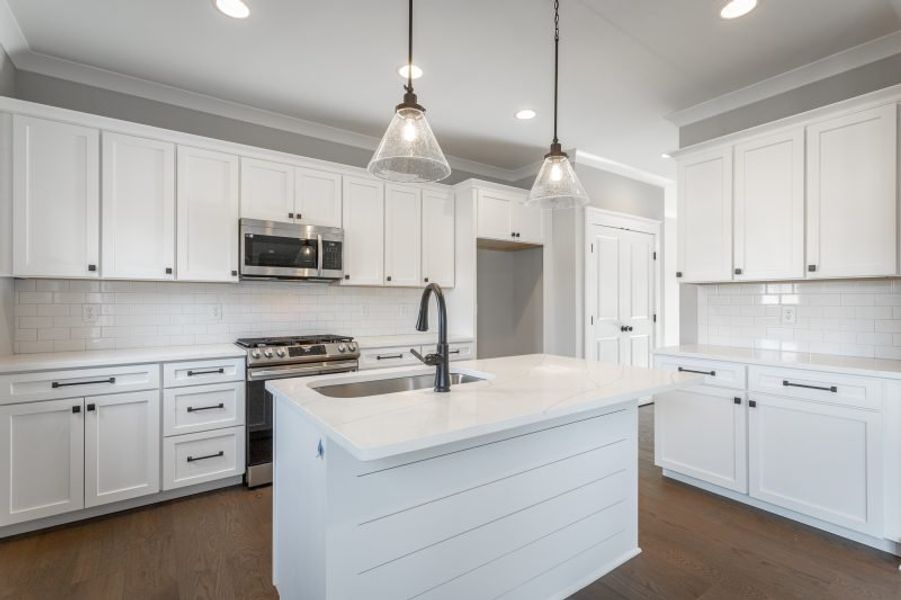 Representative furnished interior of a home built from the Wateroak by Riverstone Construction, LLC in Paxton Pointe, Hixson (Image 8). Representative furnished interior of a home built from the Wateroak by Riverstone Construction, LLC in Paxton Pointe, Hixson (Image 8).