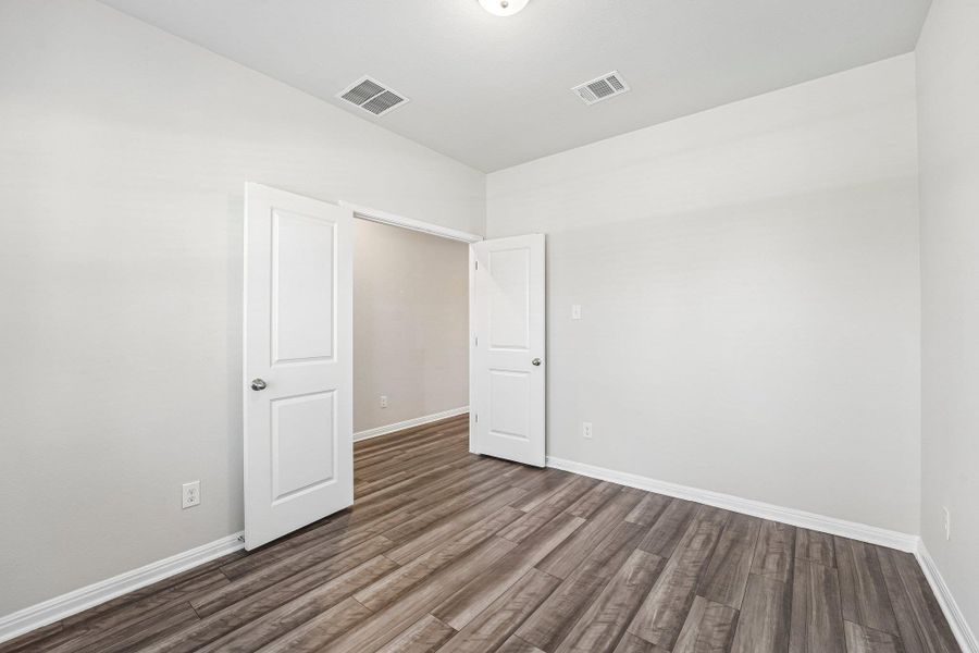 Spacious, unfurnished interior of a new home in Waterstone Crossing, Kyle (Image 23).