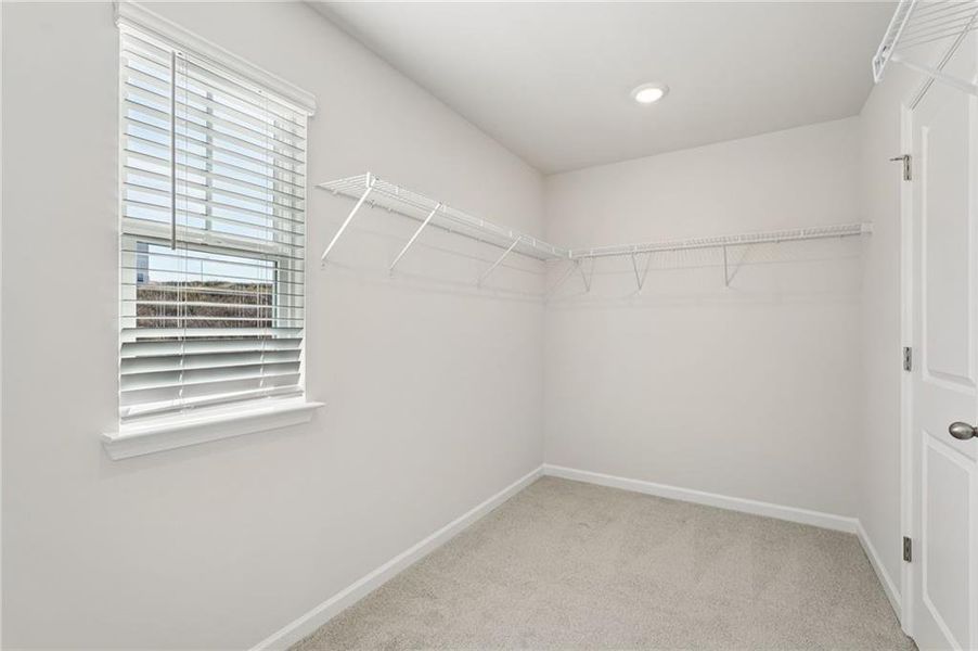 Spacious, unfurnished interior of a new home in Ivey Township, Dallas (Image 43).