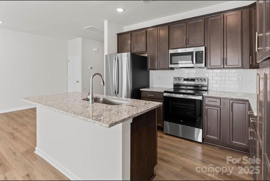 Sierra Ridge Hawthorne Gourmet Kitchen