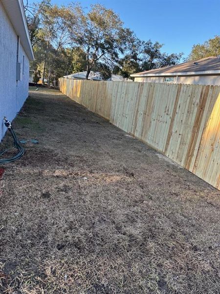 Exterior details and patio area of a home in , Citrus Springs (Image 3).