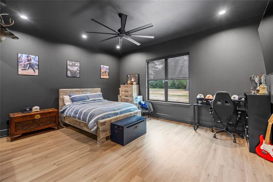 Furnished interior view inside a new home in , Hallsville (Image 25).