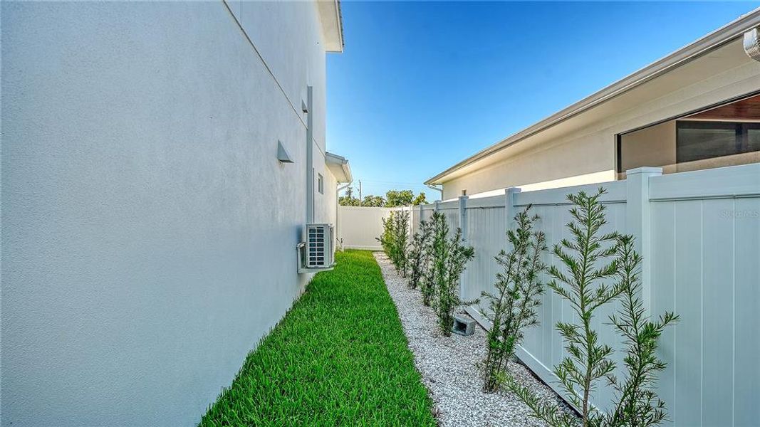Exterior details and patio area of a home in , Bradenton (Image 39).