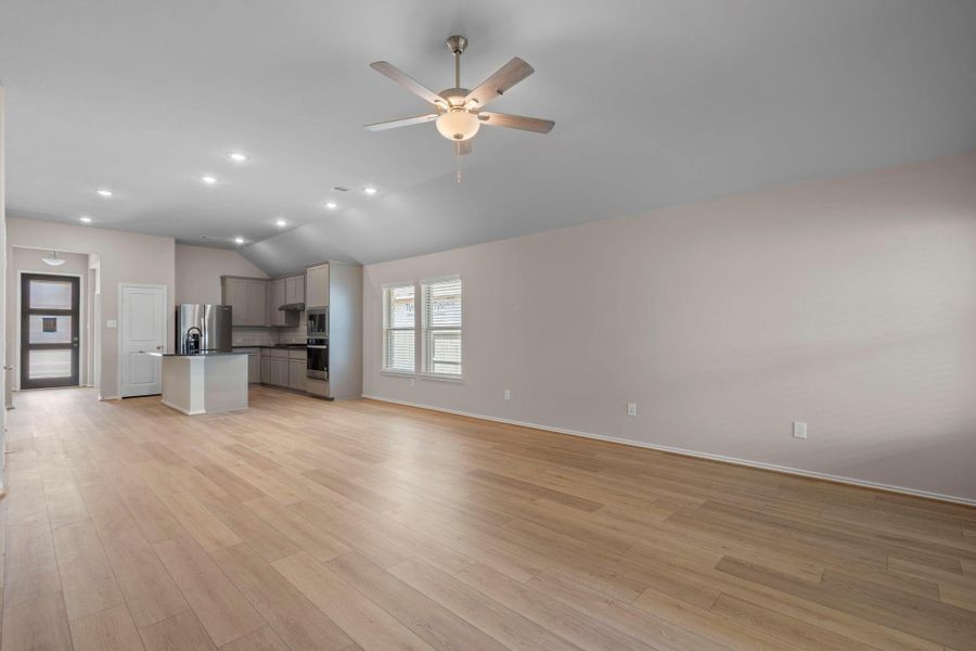 Spacious, unfurnished interior of a new home in Pomona 50' & 55', Manvel (Image 15).