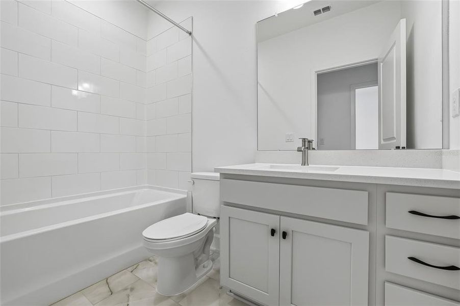 Furnished interior view inside a new home in Vivir, Valrico (Image 32).