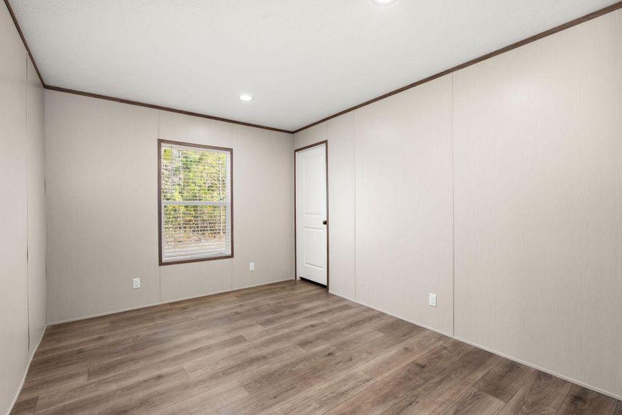 Spacious, unfurnished interior of a new home in , Cottageville (Image 30).