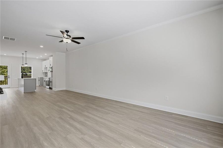 Spacious, unfurnished interior of a new home in , Mableton (Image 16).