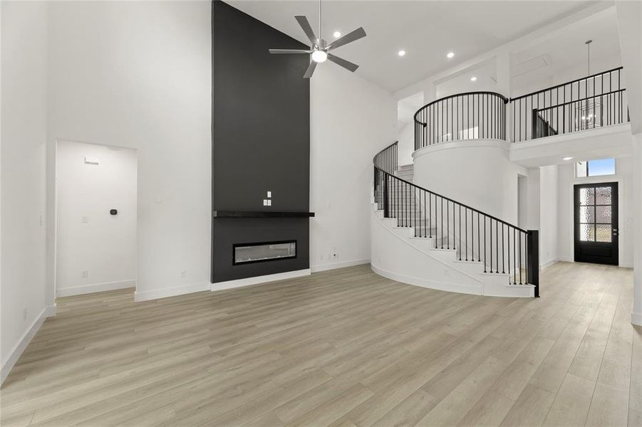 14. 4500 Brookfield - Family (3)