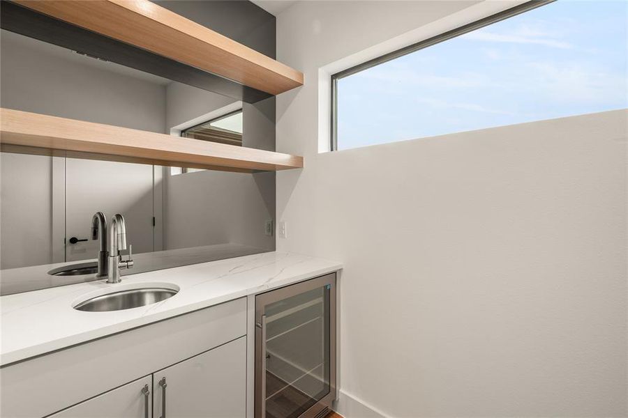 Furnished interior view inside a new home in , Dallas (Image 9).