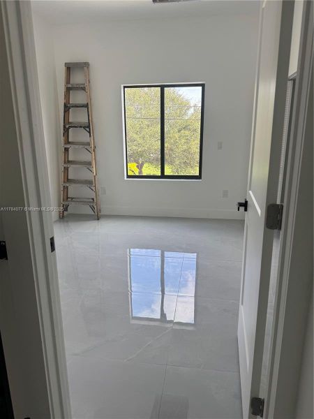 Image 16 of a home in . Image 16 of a home in .