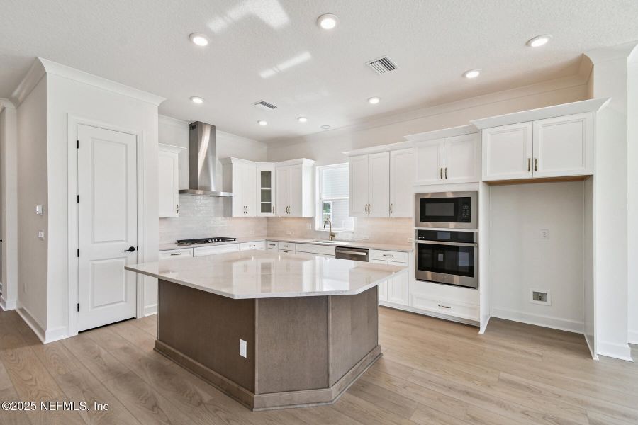 Furnished interior view inside a new home in Seven Pines 50' Front Entry, Jacksonville (Image 6).