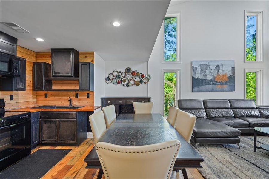 Furnished interior view inside a new home in , Jackson (Image 9).