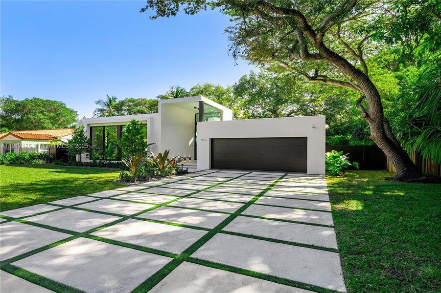 Exterior details and patio area of a home in , Biscayne Park (Image 22). Exterior details and patio area of a home in , Biscayne Park (Image 22).