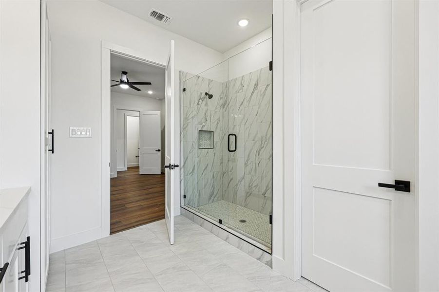 Furnished interior view inside a new home in , Rowlett (Image 11).