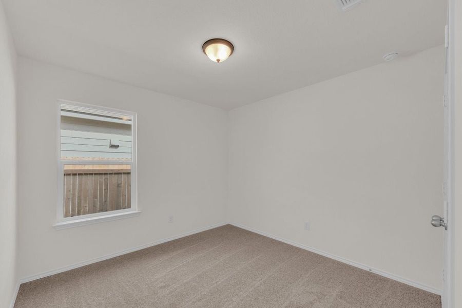 Spacious, unfurnished interior of a new home in Hidden Trails, Belton (Image 30).