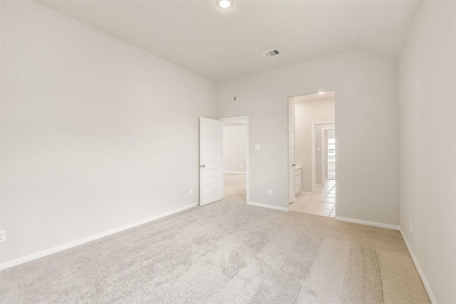 Spacious, unfurnished interior of a new home in Stone Creek Ranch, Hockley (Image 28). Spacious, unfurnished interior of a new home in Stone Creek Ranch, Hockley (Image 28).