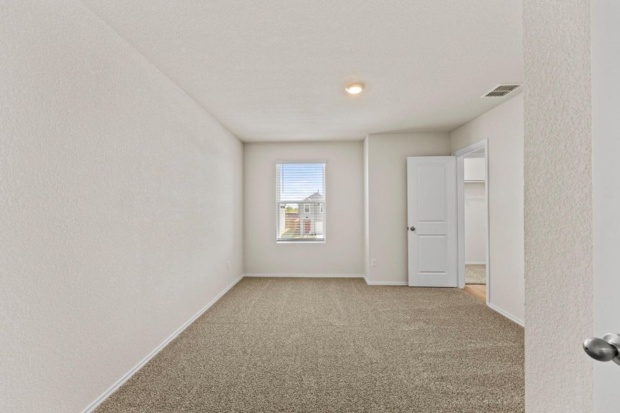 Spacious, unfurnished interior of a new home in Bollinger, Maxwell (Image 20).